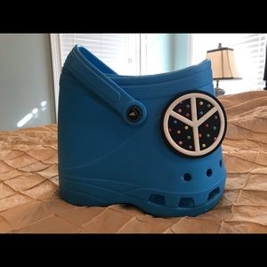 Girl’s Croc Brand Purse